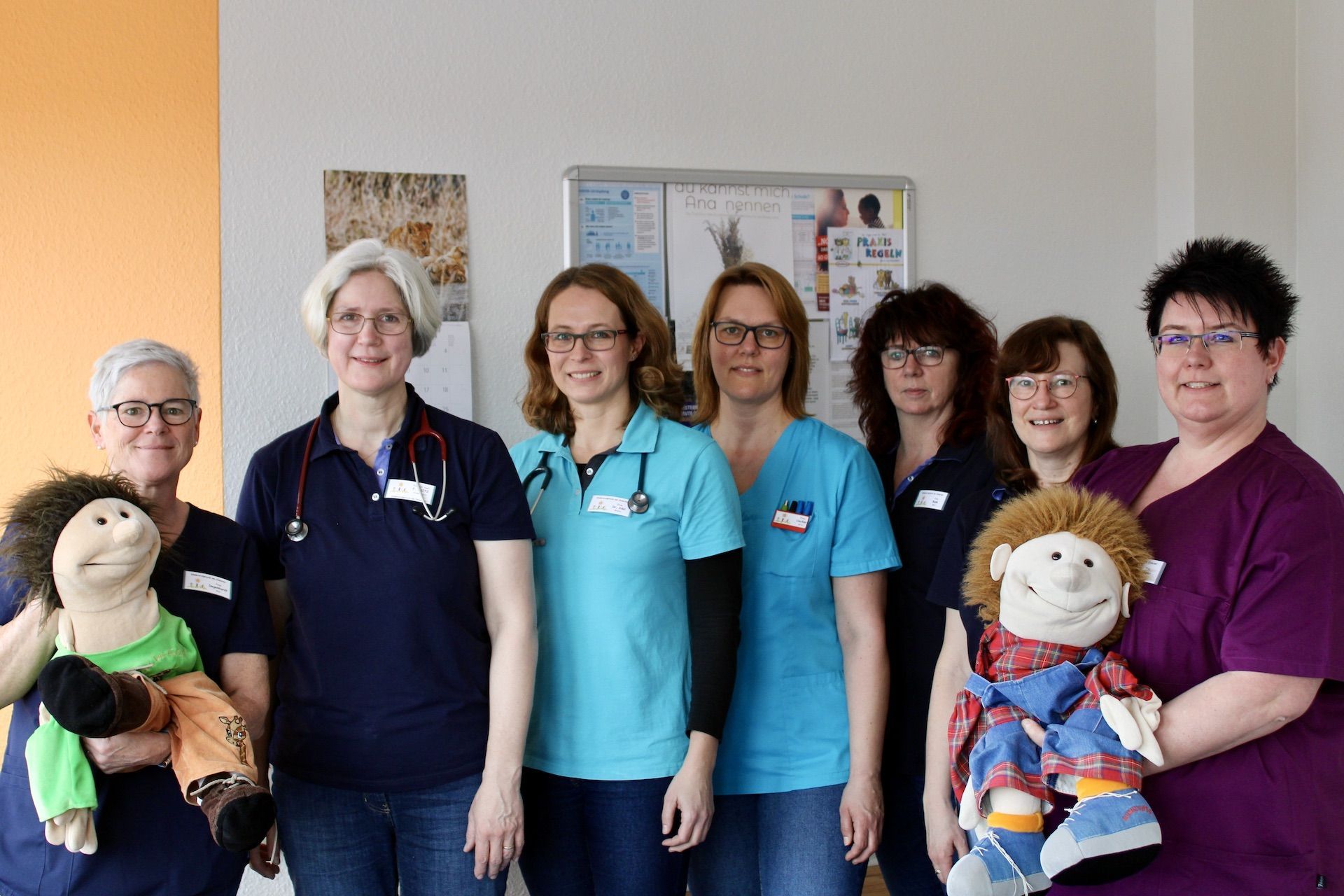 MFA für Kunderheilkunde gesucht Gemeinschaftspraxis für
Kinderheilkunde und Jugendmedizin
Hildesheim, Dr. Sandra Idel/Dr. Franziska Fritz