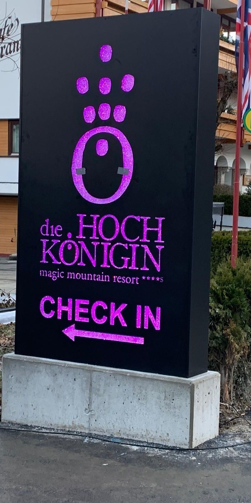 Lichtwerbung Leuchtsäule