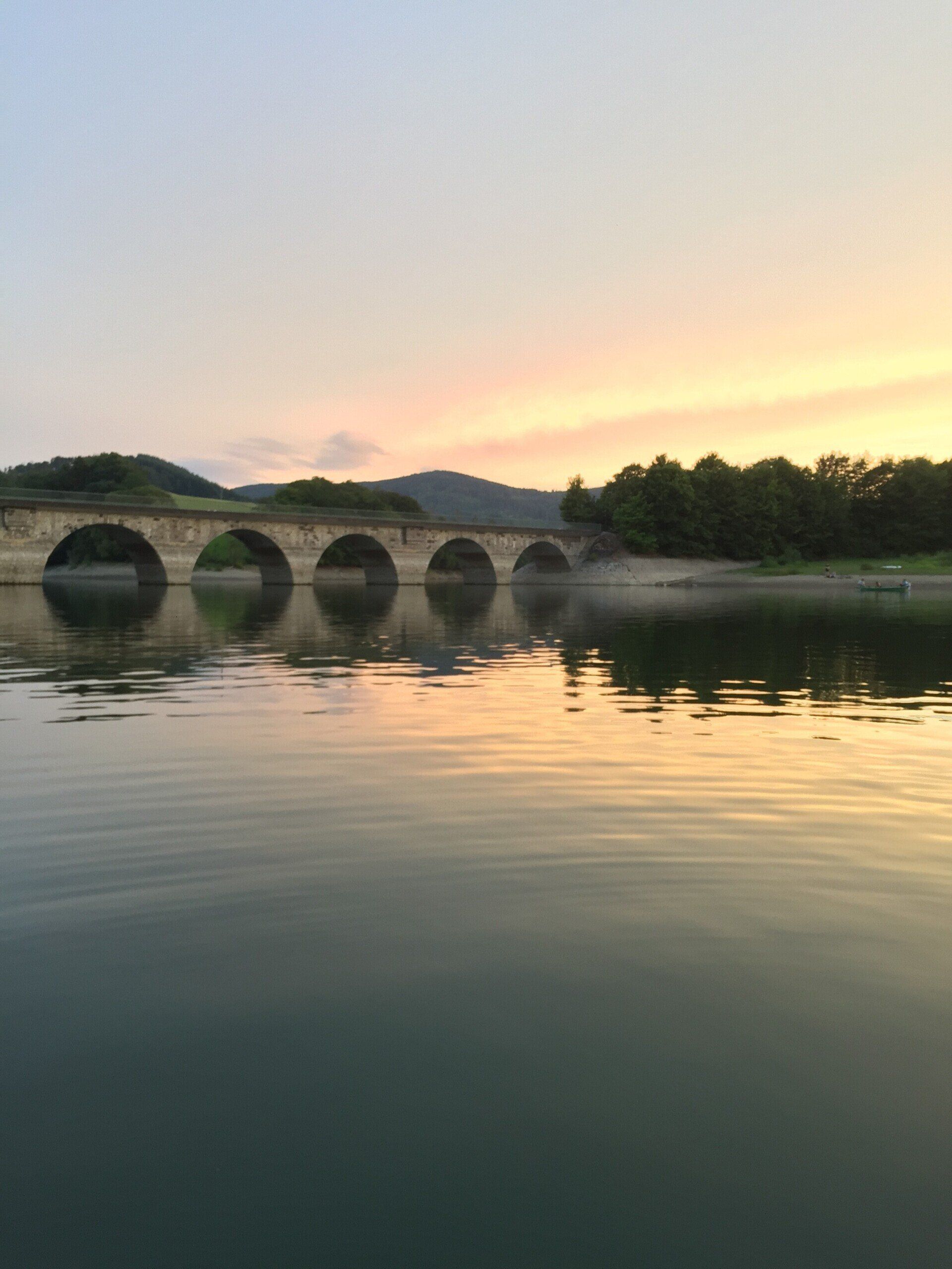 Stormbrucher Brücke im Sonnenuntergang