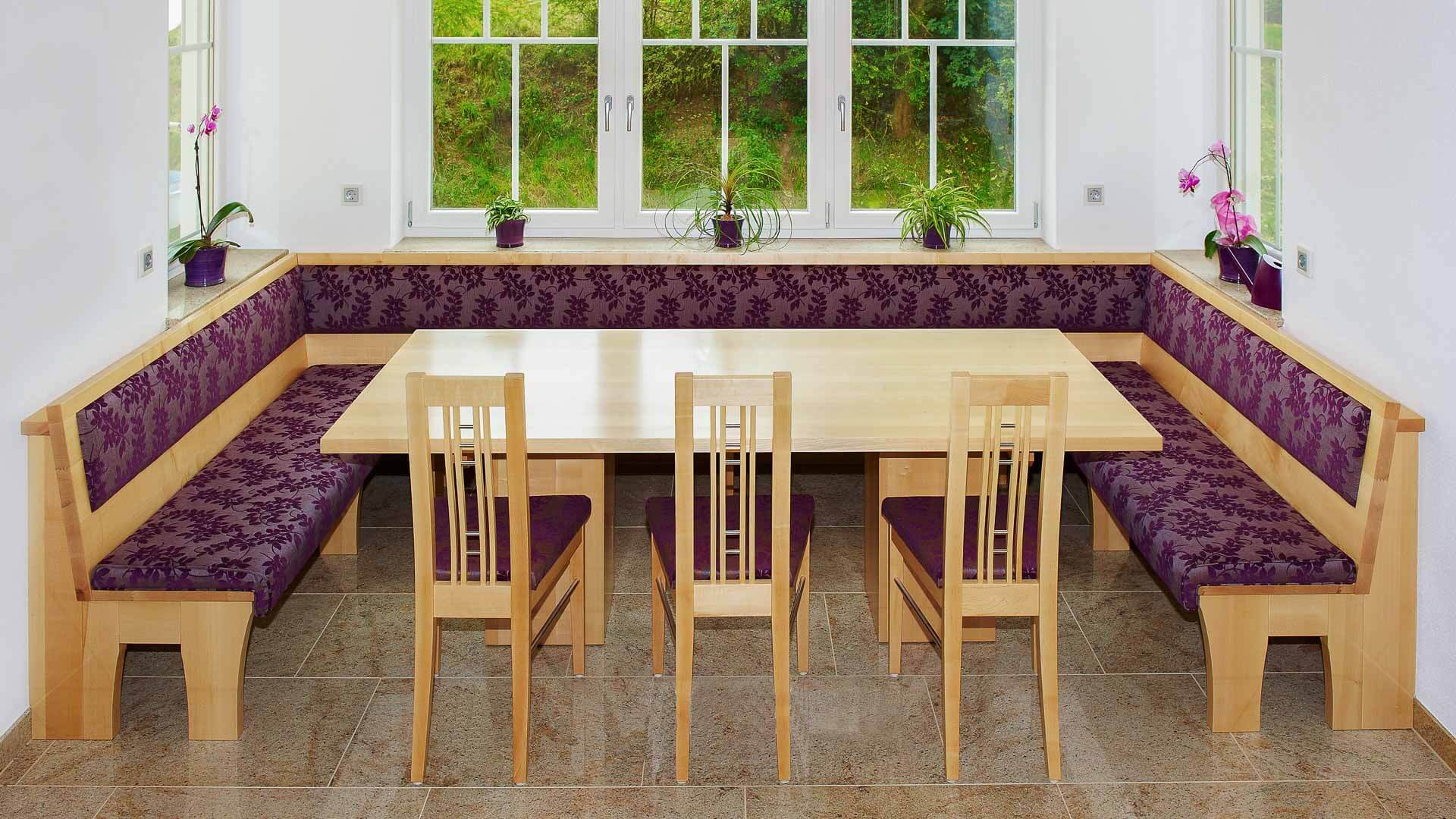 Esstisch und Eckbank aus Buche