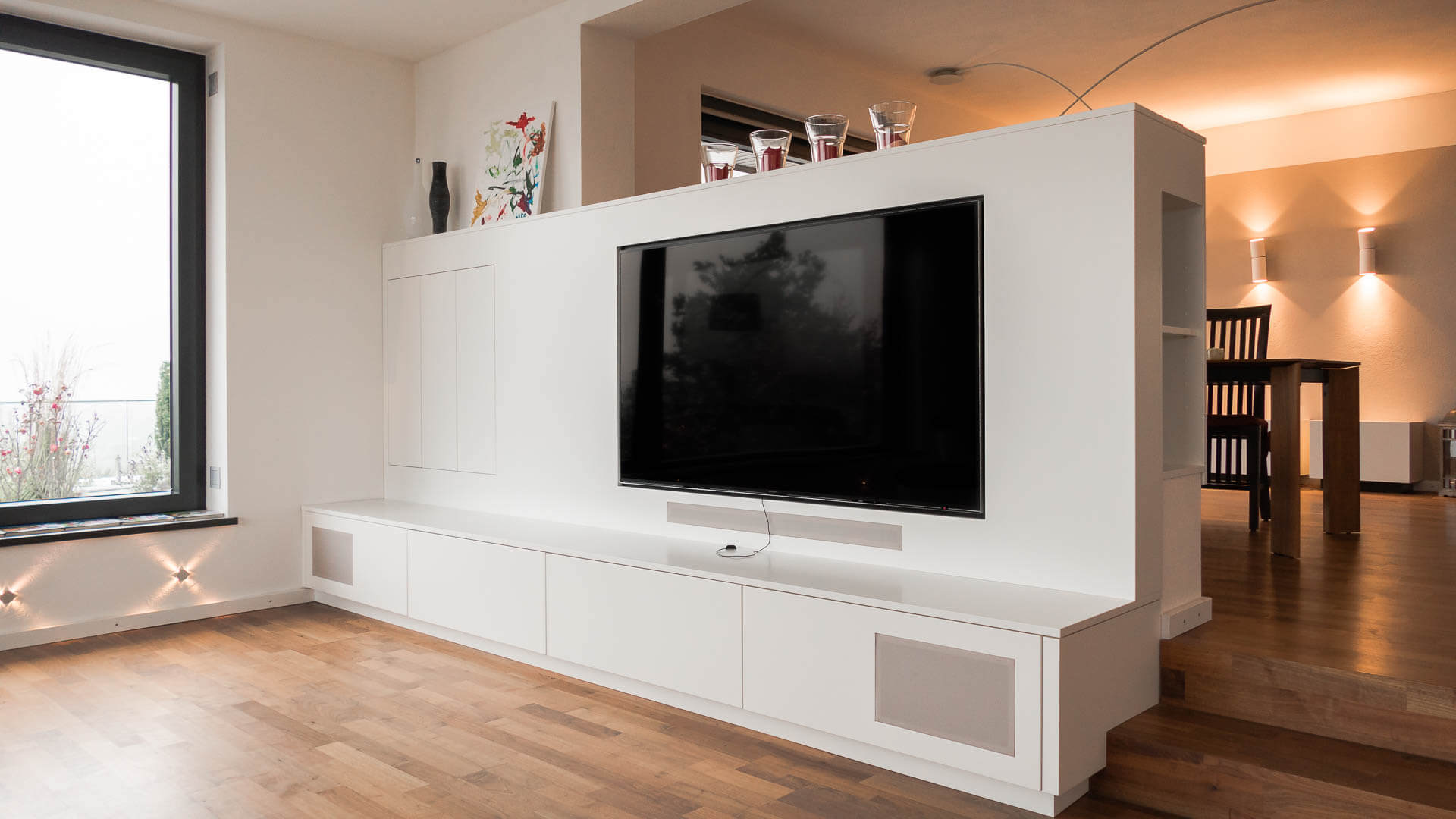 Wohnzimmerschrank in weiß