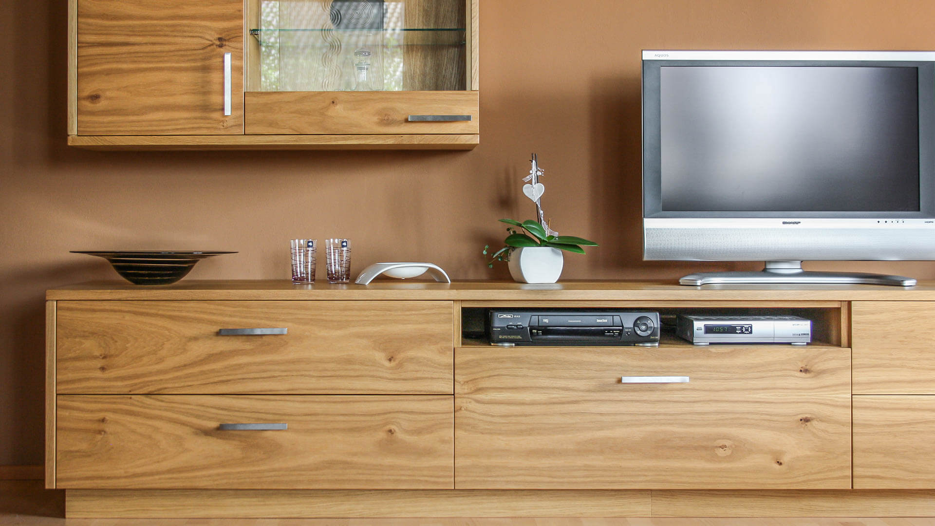 Wohnzimmerwand aus Eiche