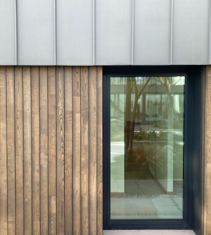 Habillage de mur extérieur Bardage Gris 1921 Châtaignier