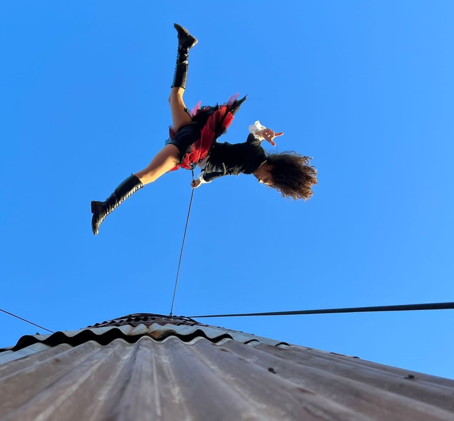 Vertical Dance VoLA
