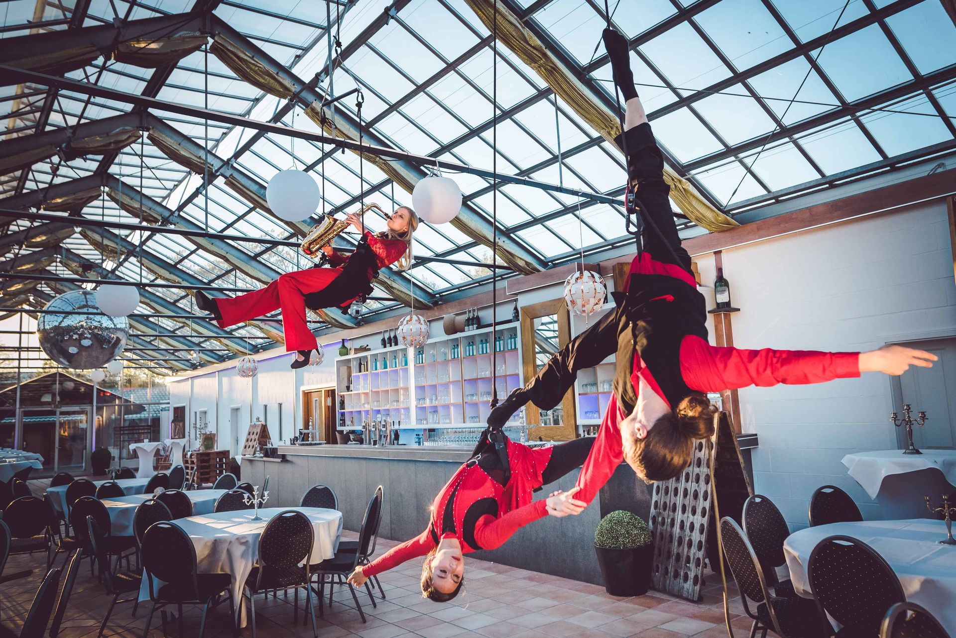 VoLA Stage Art Vertical Dance