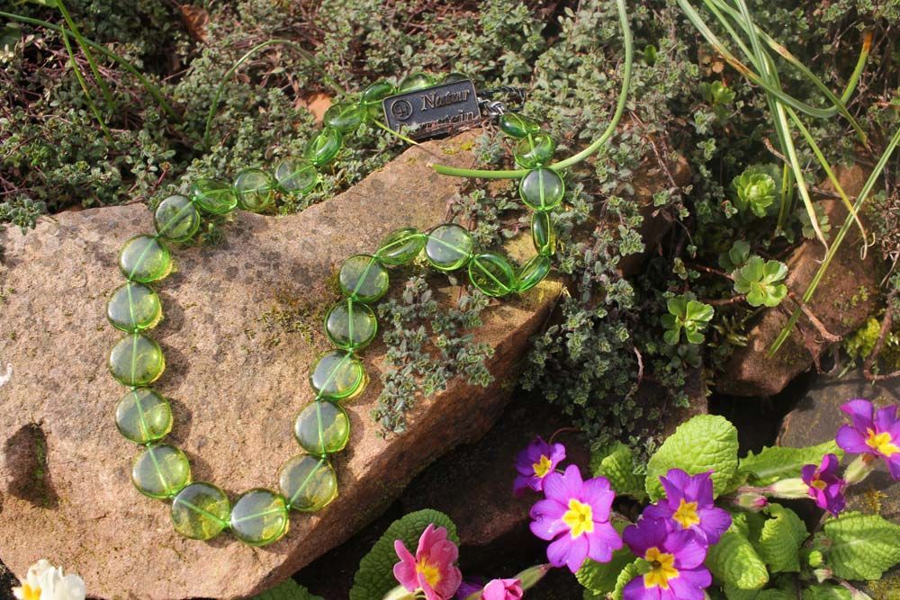 Grüner Bernstein aus der Karibik Grüner Berstein aus der Karibik