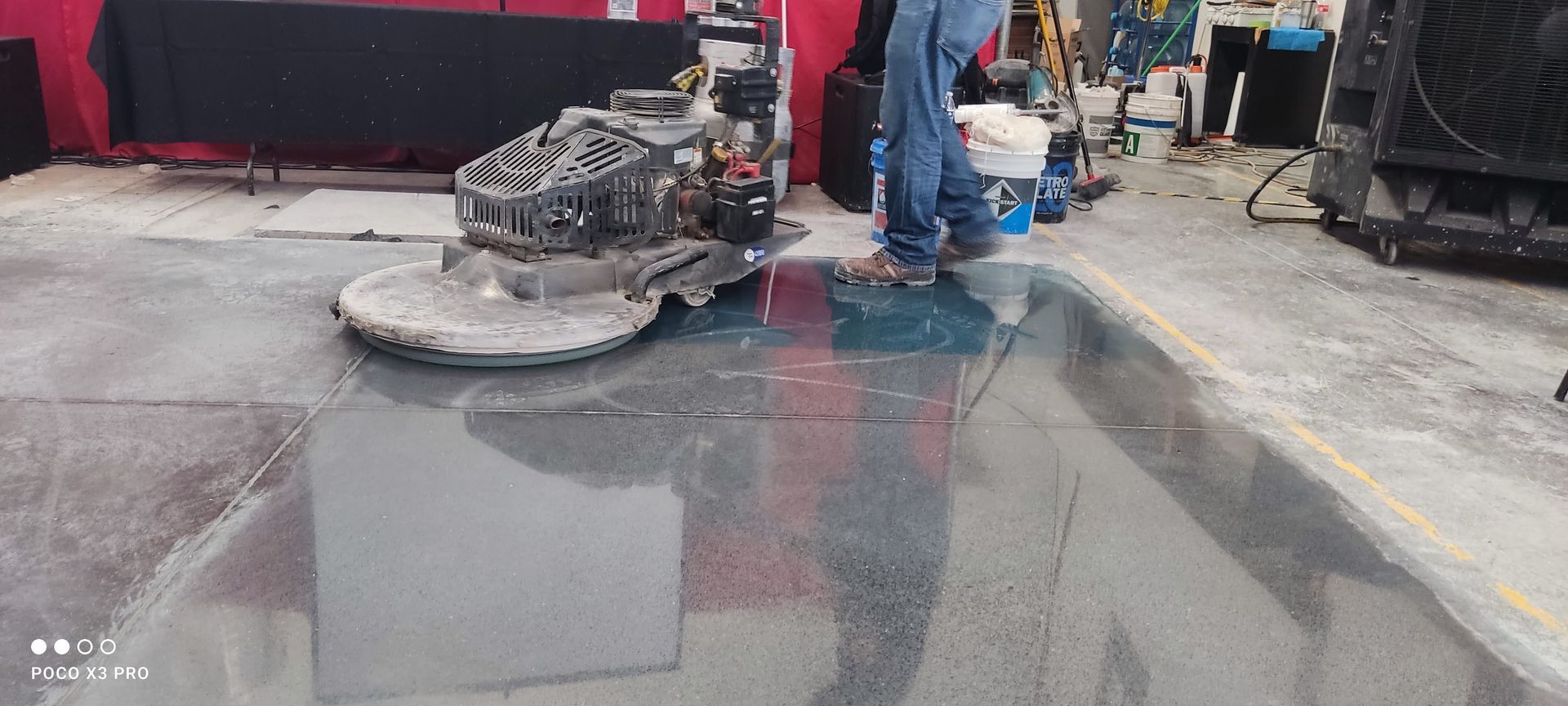 proceso de abrillantado de piso