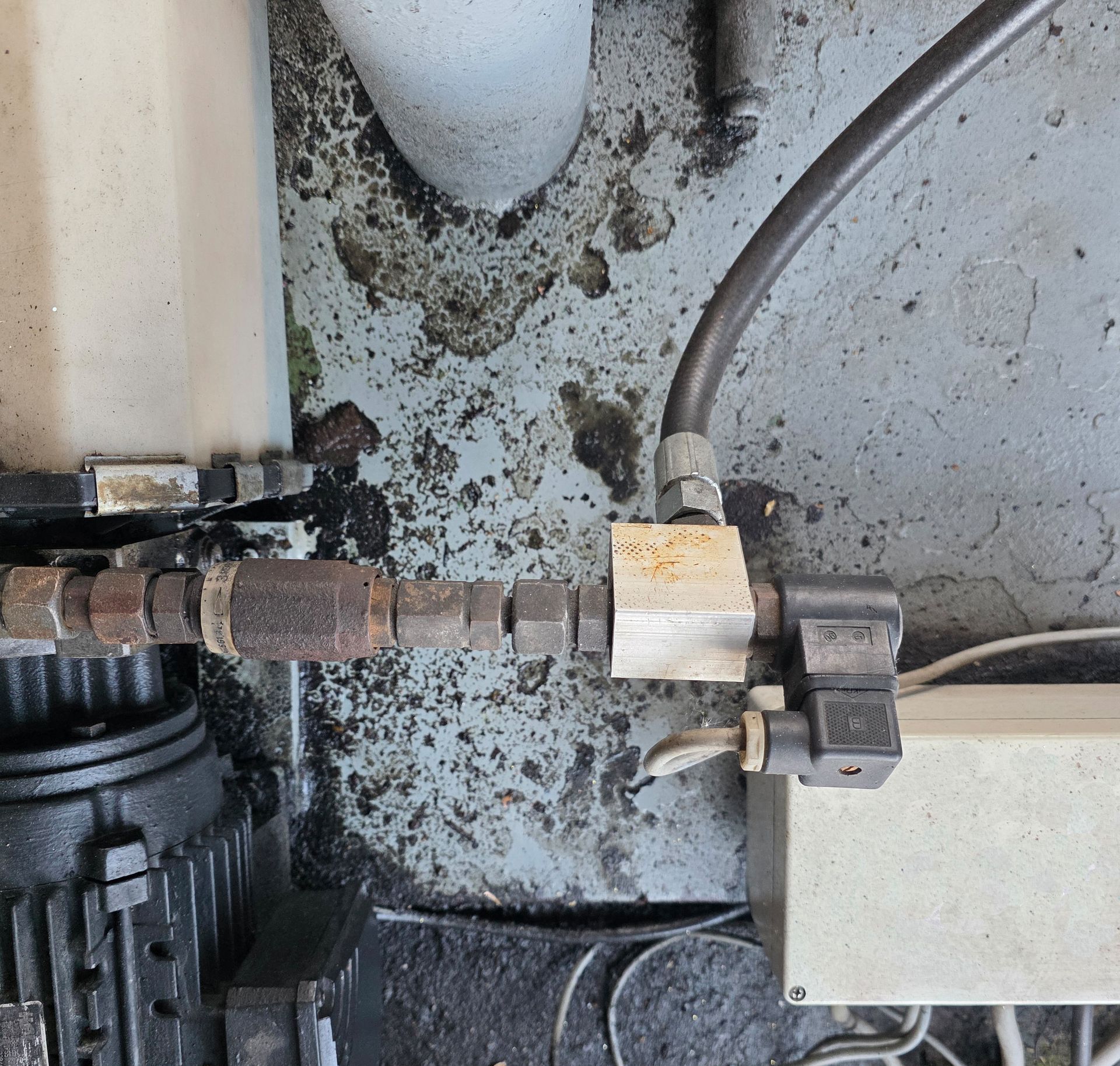 Alter Senkventil mit Spule