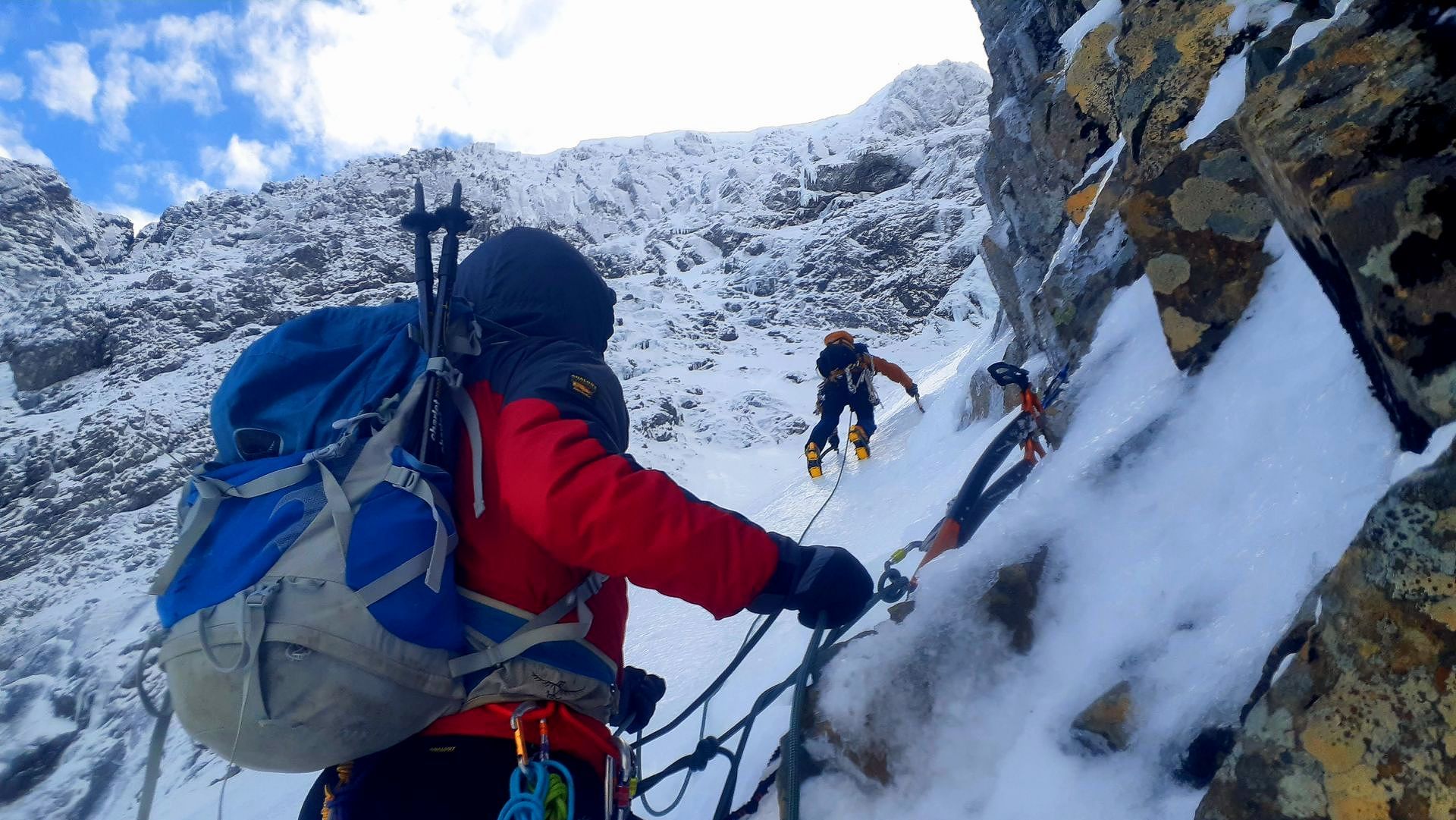 Introduction to Winter Mountaineering Courses