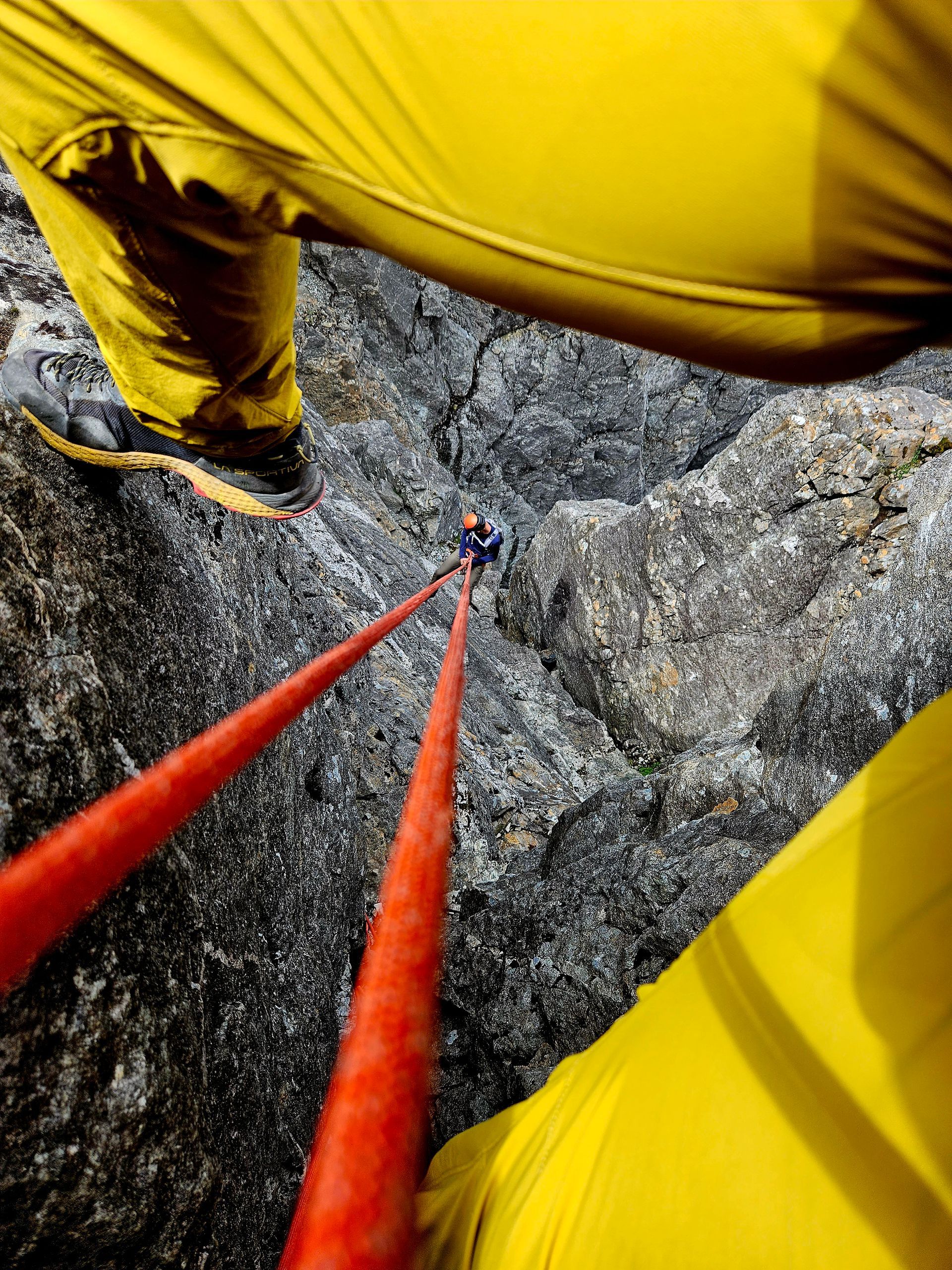 Pinnacle Ridge, abseil off the 3rd pinnacle