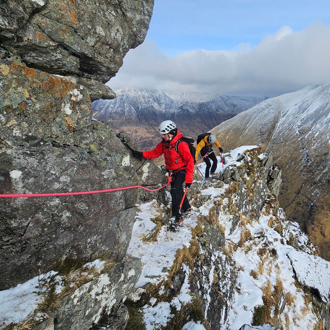 Winter Mountaineering courses in Scotland - Introduction to advanced courses. Learn the skills to be a winter mountaineer.