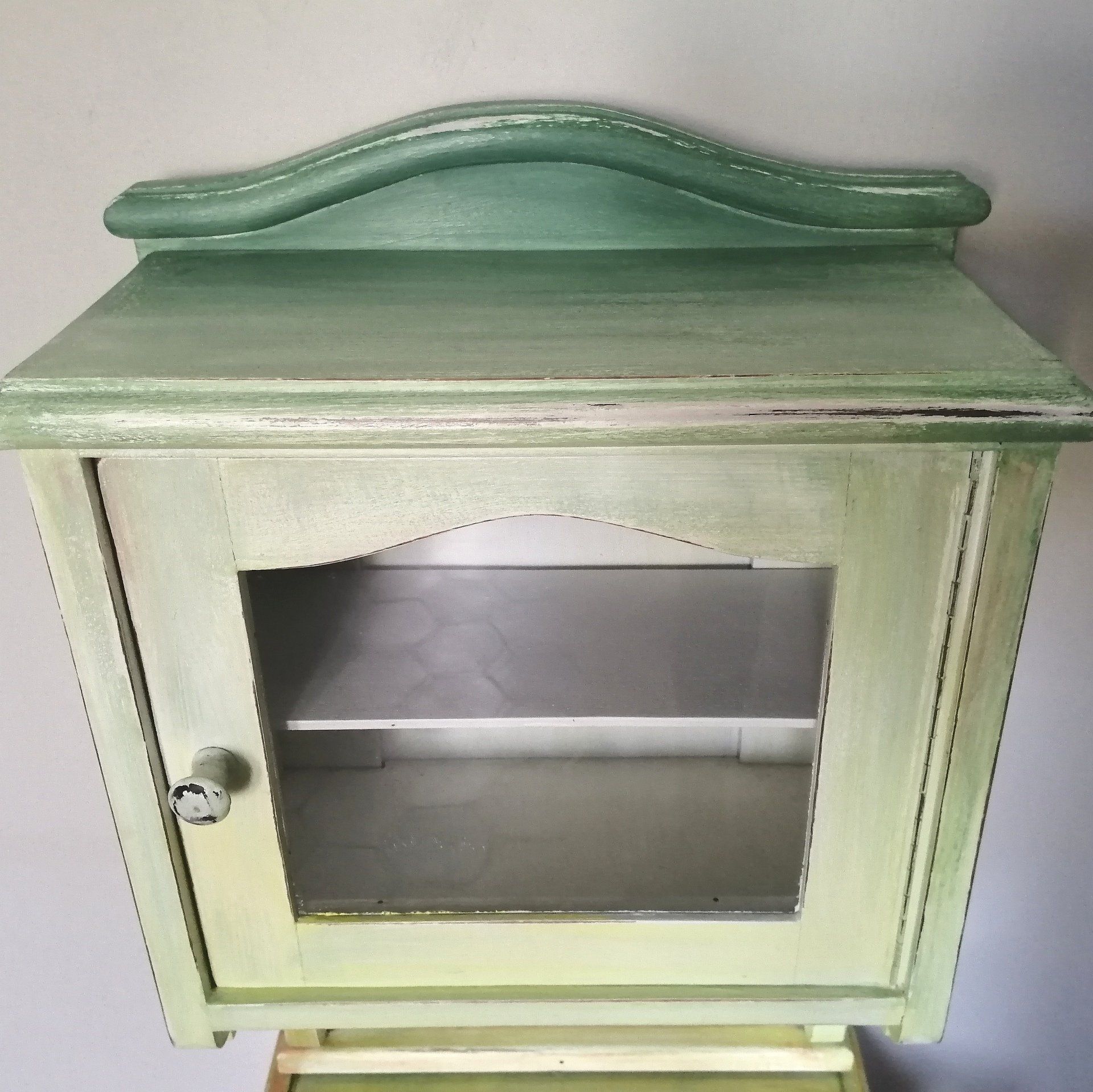 Möbelupcycling, ausaltmachneu, Möbeldesign, Interiordesign, möbelmakeover