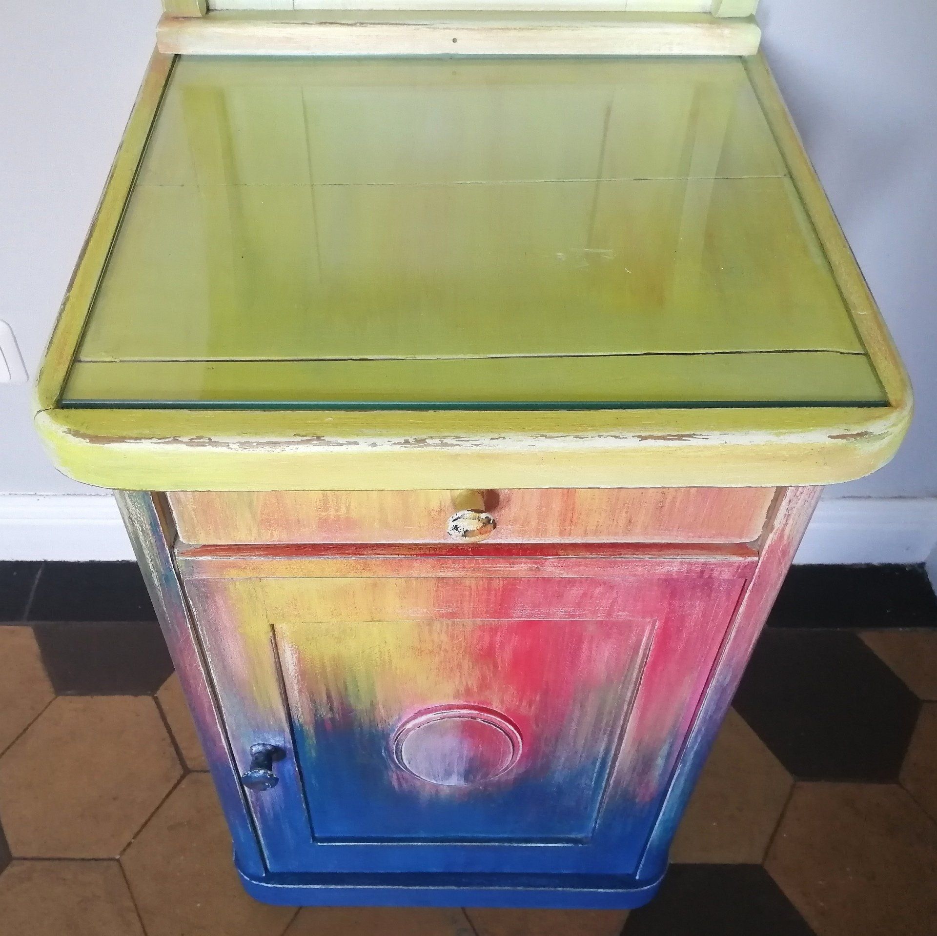 Möbelupcycling, ausaltmachneu, Möbeldesign, Interiordesign, möbelmakeover