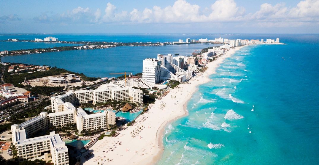 Picture of shoreline in Cancun, Mexico
