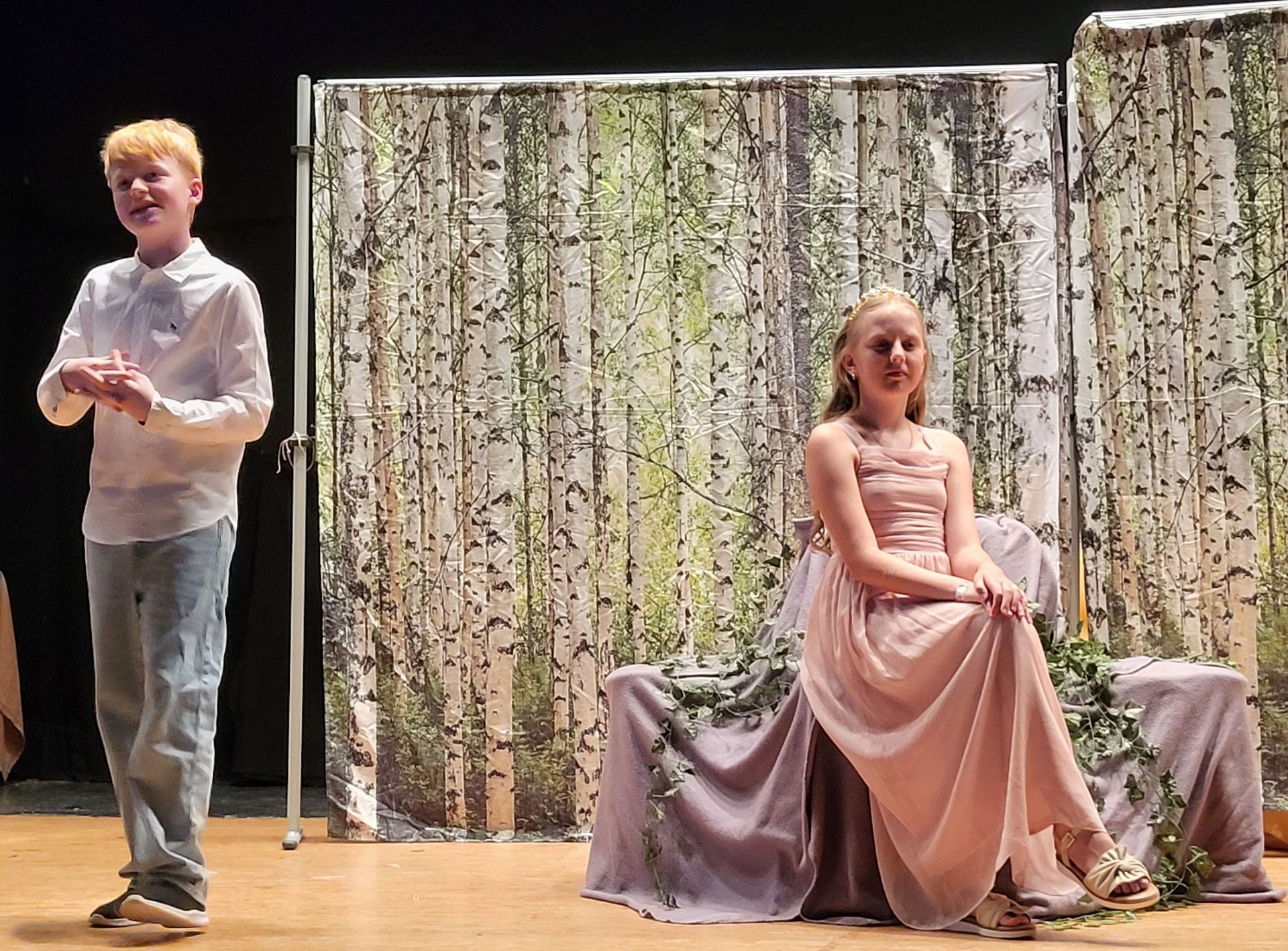 Theater-Szene aus Mord im Märchenland