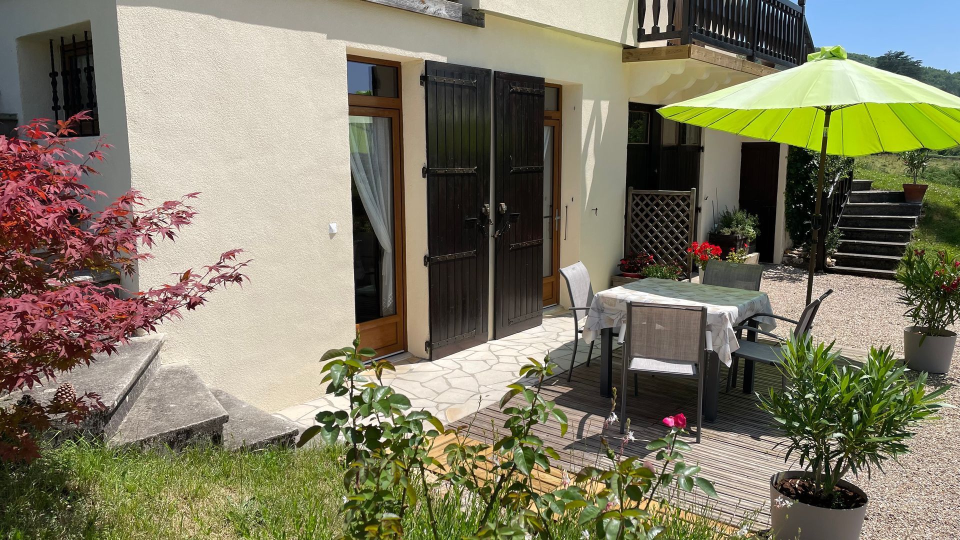 Apartment entrance with terrace