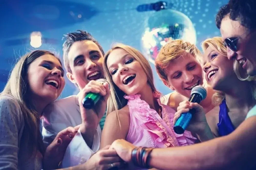 #lasergame, #bowling, #minigolf, #karaoke, #quizroom, #realite virtuelle, #blindtest, #hado, #escapegame