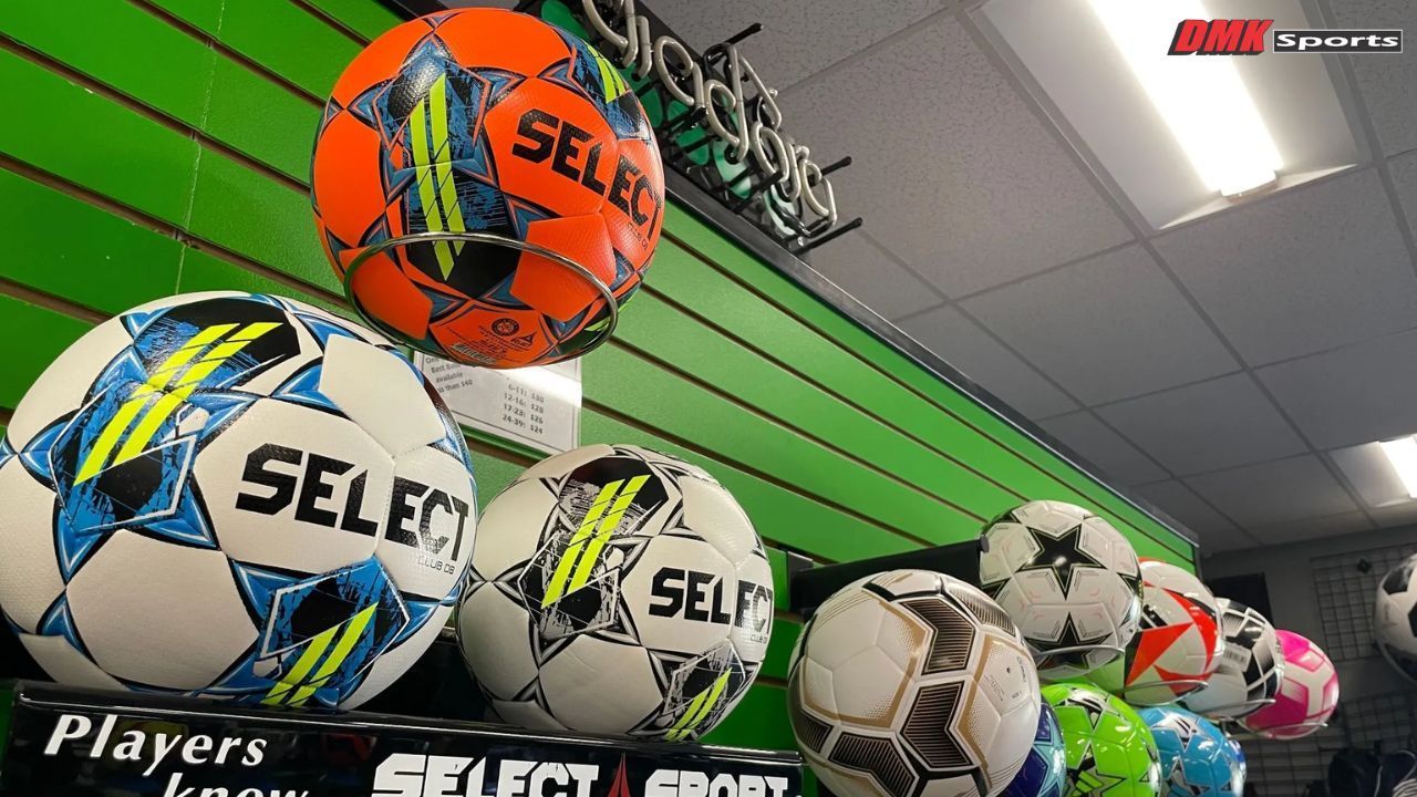 Best Youth Goalkeeper Gloves: Comfort, Protection, and Performance