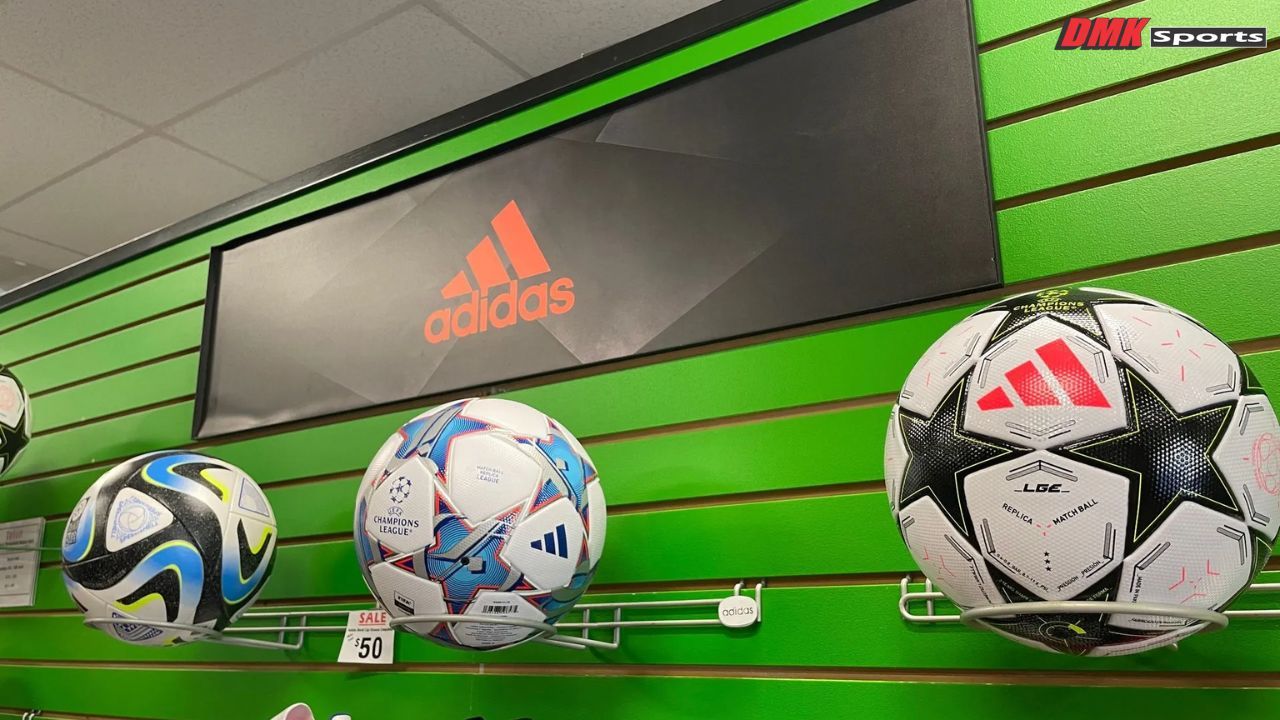 Best Youth Goalkeeper Gloves: Comfort, Protection, and Performance