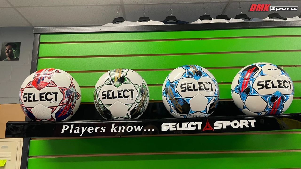 Best Youth Goalkeeper Gloves: Comfort, Protection, and Performance