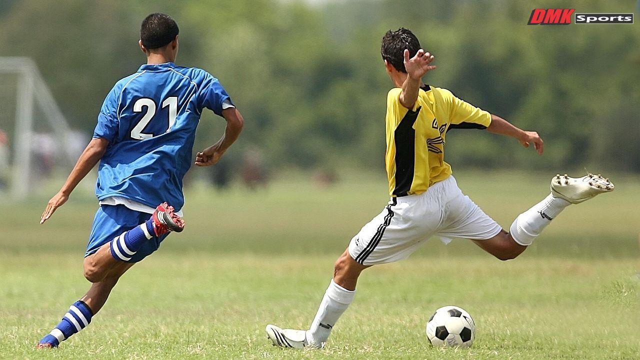 how-to-choose-the-best-soccer-cleats-for-wide-feet