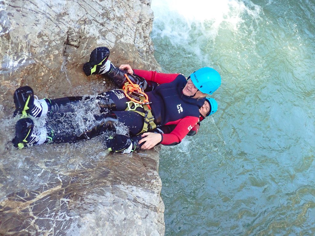 Teilnehmer einer Firma beim Canyoning-Incentive im Allgaeu
