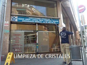 Servicios de limpieza en Barcelona, Limpieza de cristales en Barcelona