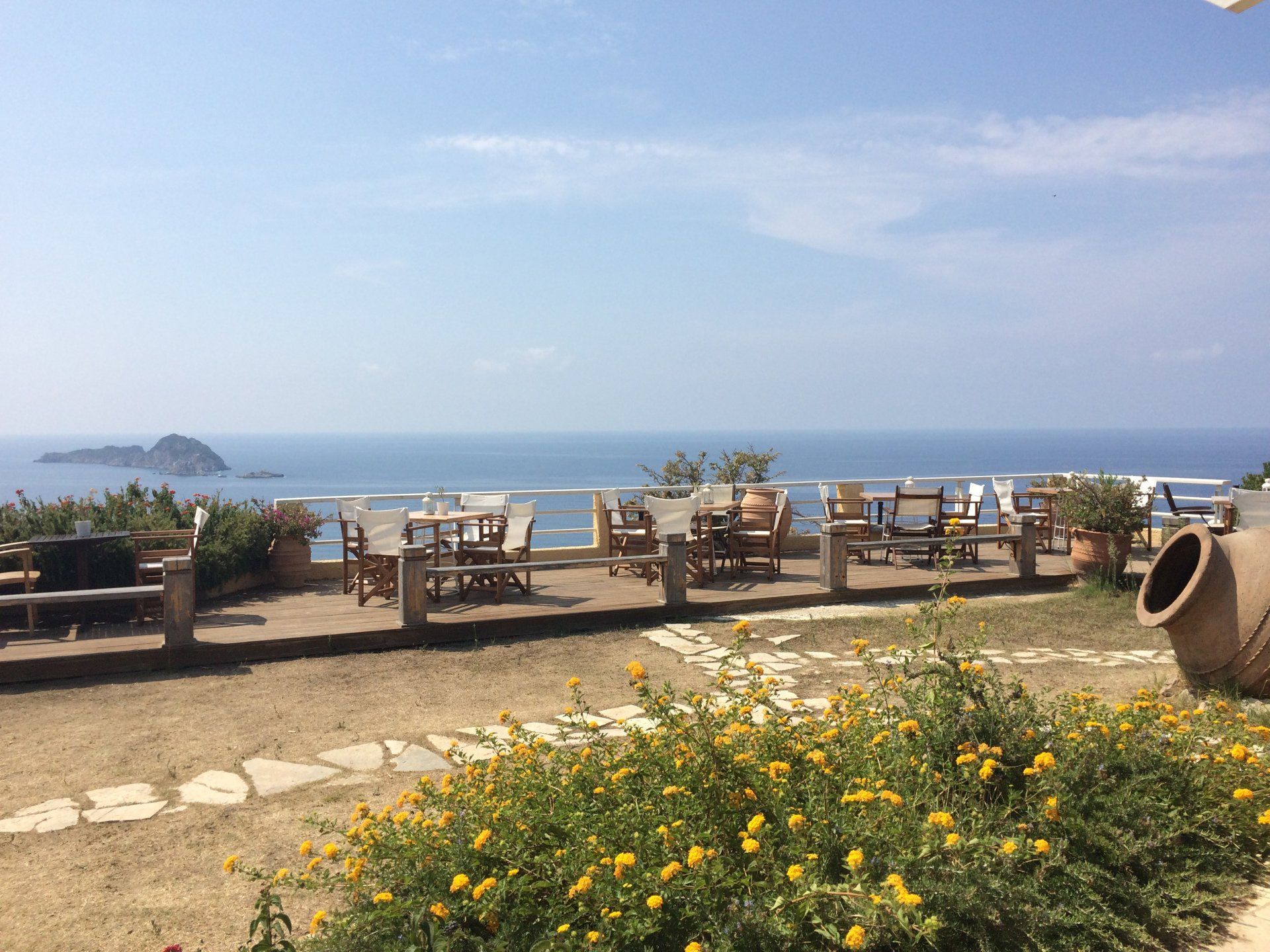 Akrotiri - Terasse Corfu