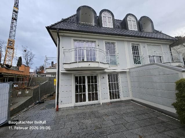 Bausachverständiger und Bauexperte für Immobilienkaufberatung und Hauskaufberatung in München.