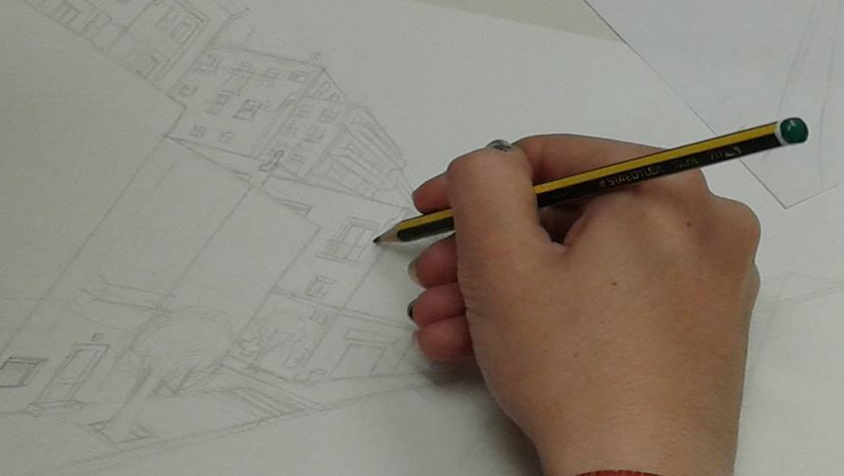 Preparació a la Prova d'Accés al Cicle de Grau Mitjà d'Arts PLàstiques i Disseny Cicle de Grau Mitjà d'Arts Plàstiques i Disseny