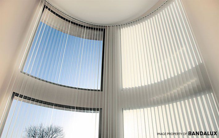 Cortina Vertical Curvada