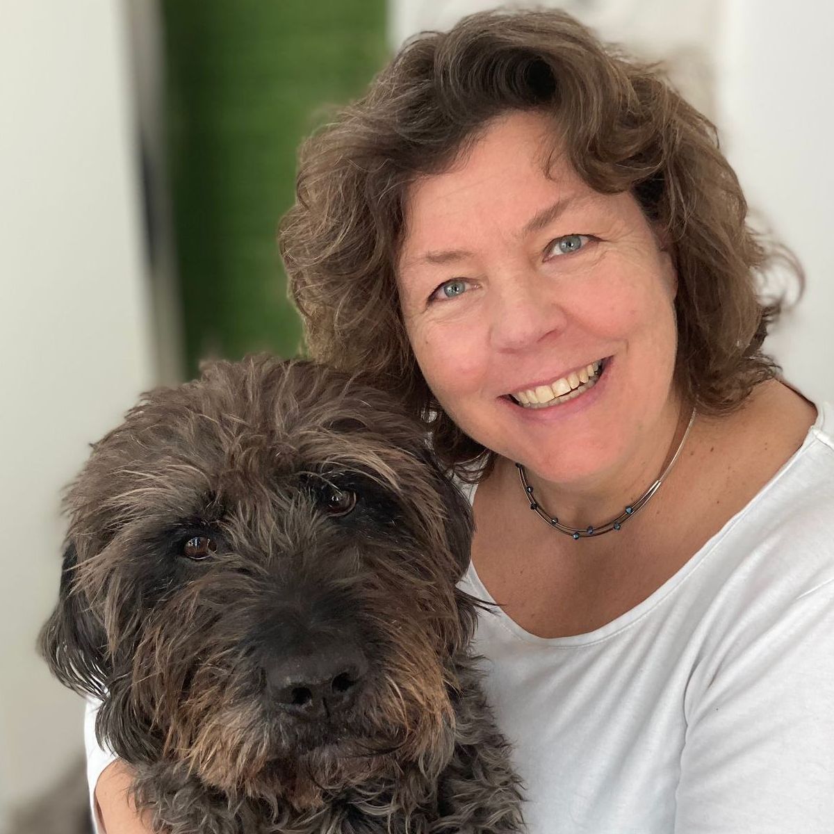 Carla Winklhofer mit Falco, München