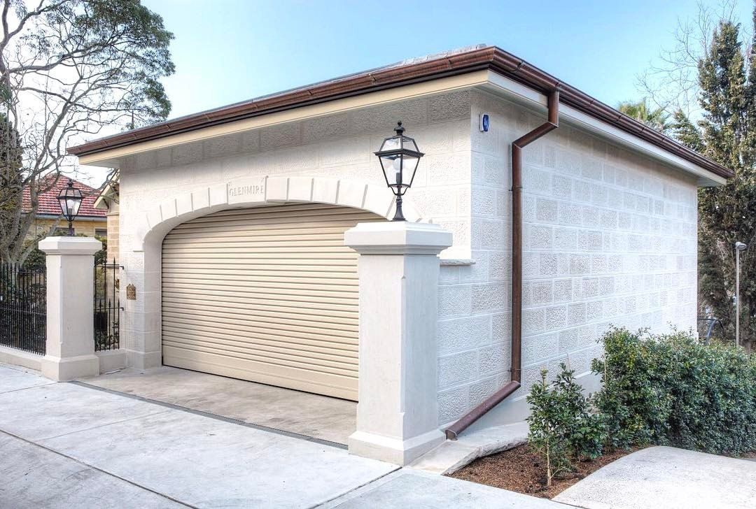 White Sandstone Garage