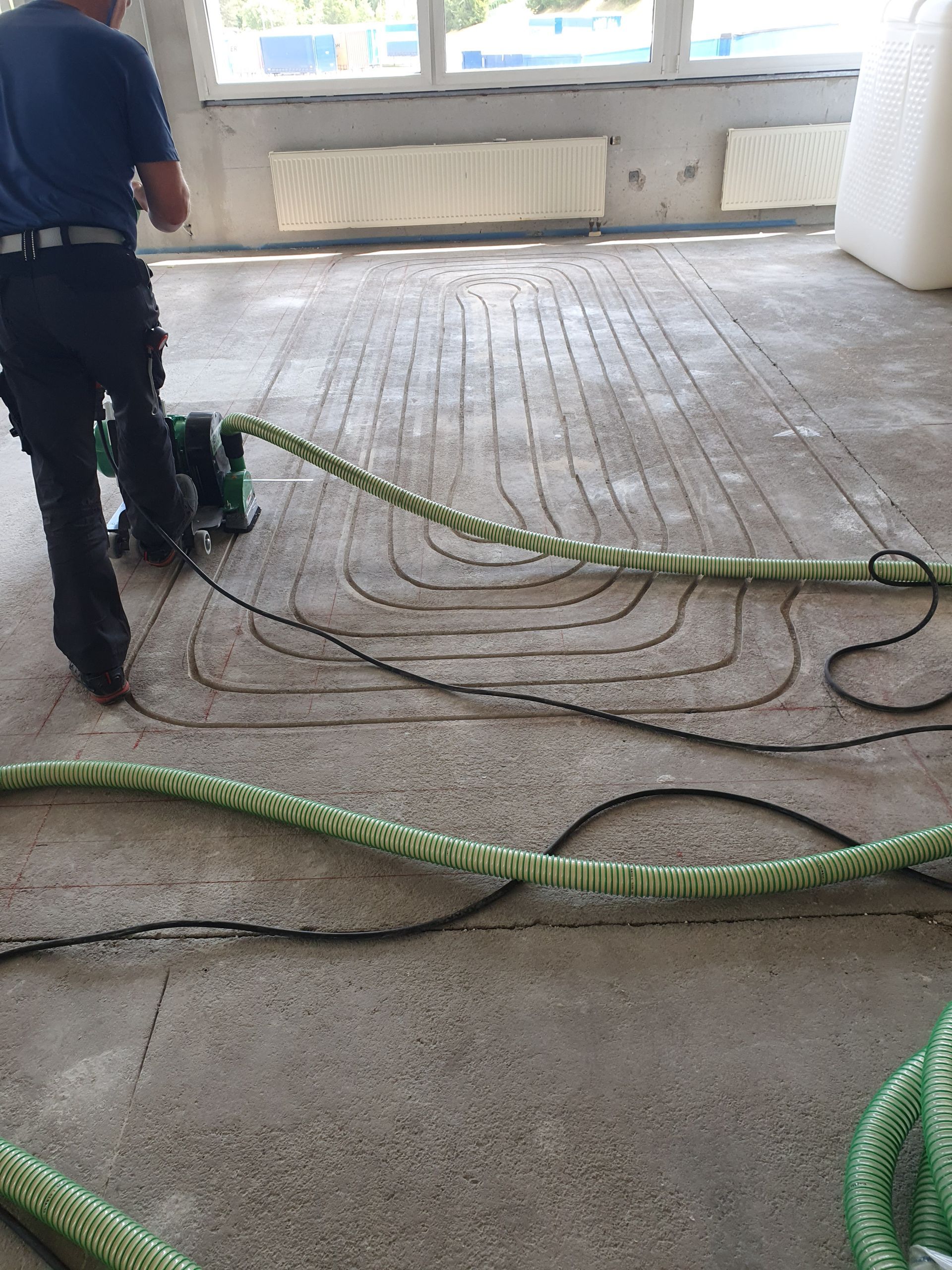 Nachträglich Fußbodenheizung einfräsen 3