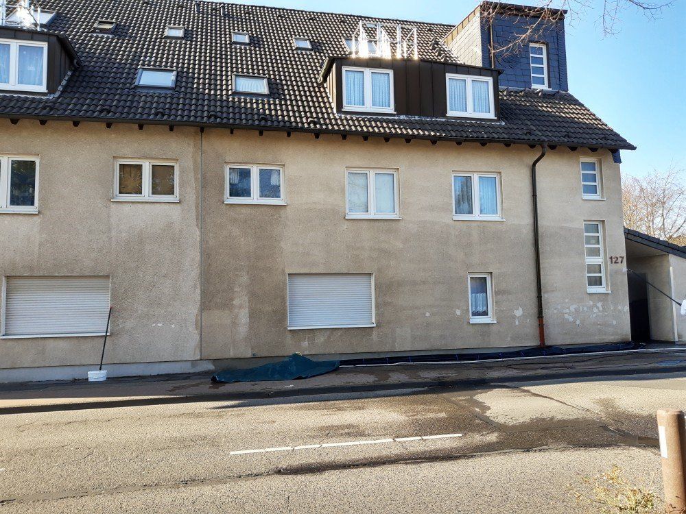 Fassadenreinigung Troisdorf - Gereinigte Hausfassade