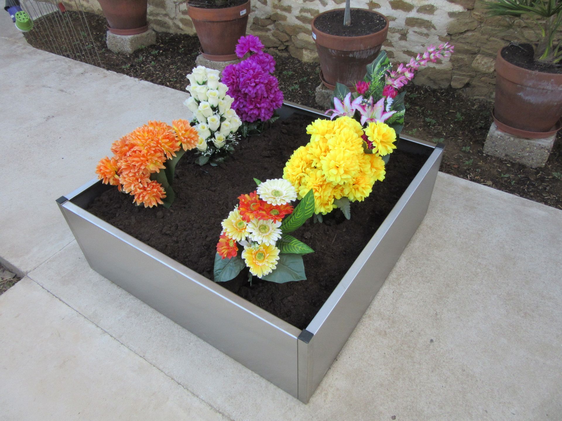 Stainless Steel Raised Flower Bed, Stainless steel raised planter