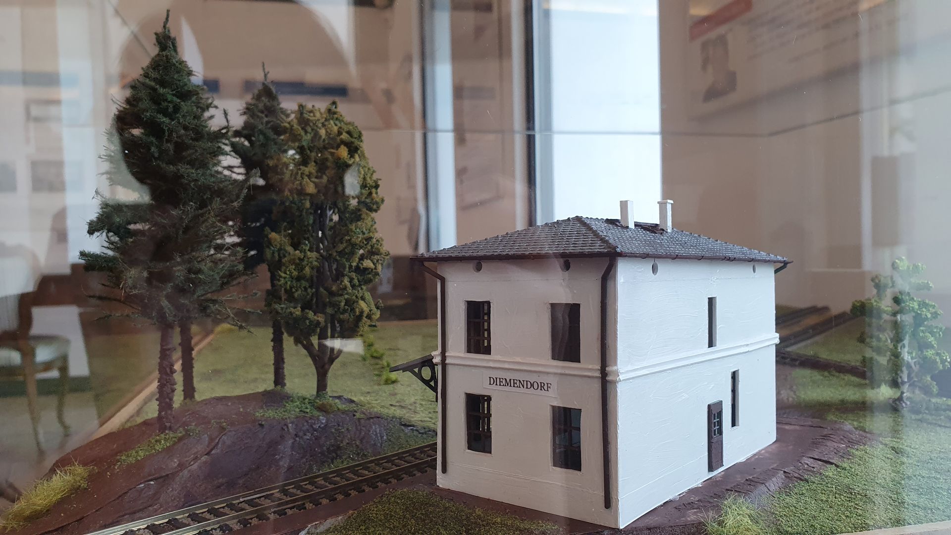 Eine Miniatur des Bahnhof Diemendorfs