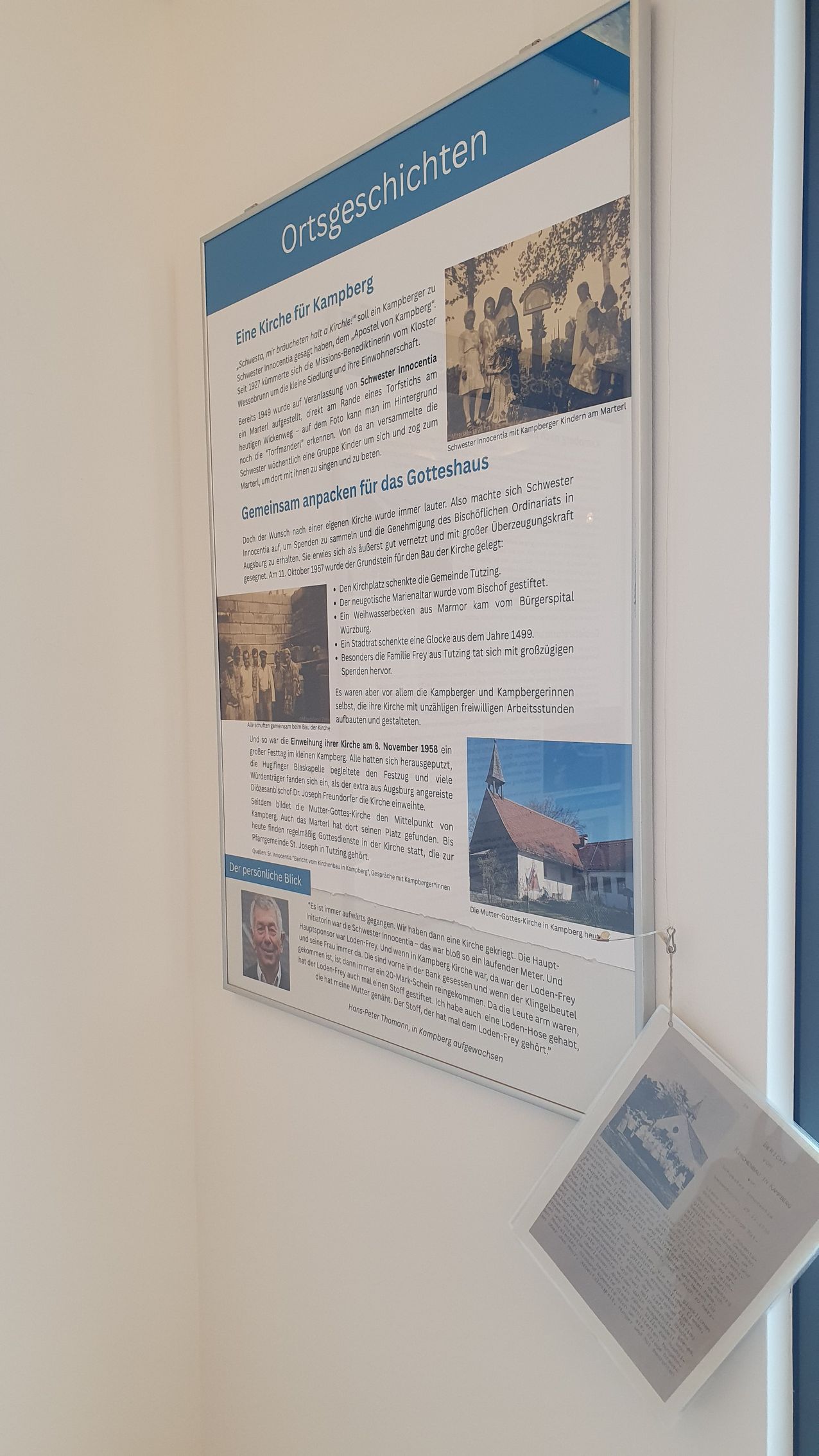 Ein Plakat zur Ortsgeschichte Kampbergs im Museum