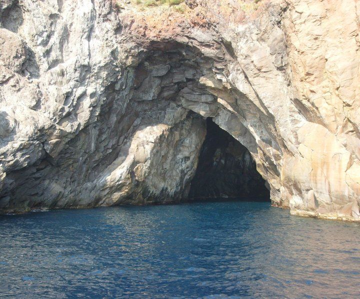 Les grottes de Lipari ile éolienne