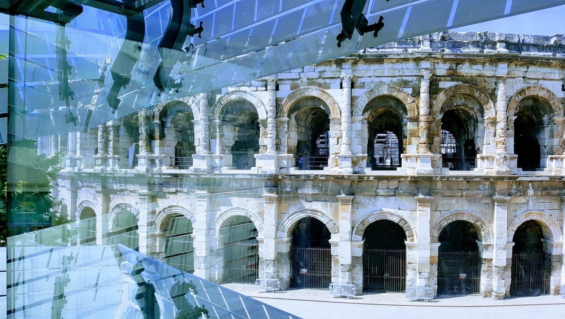 Les arènes de Nîmes Les arènes de Nîmes