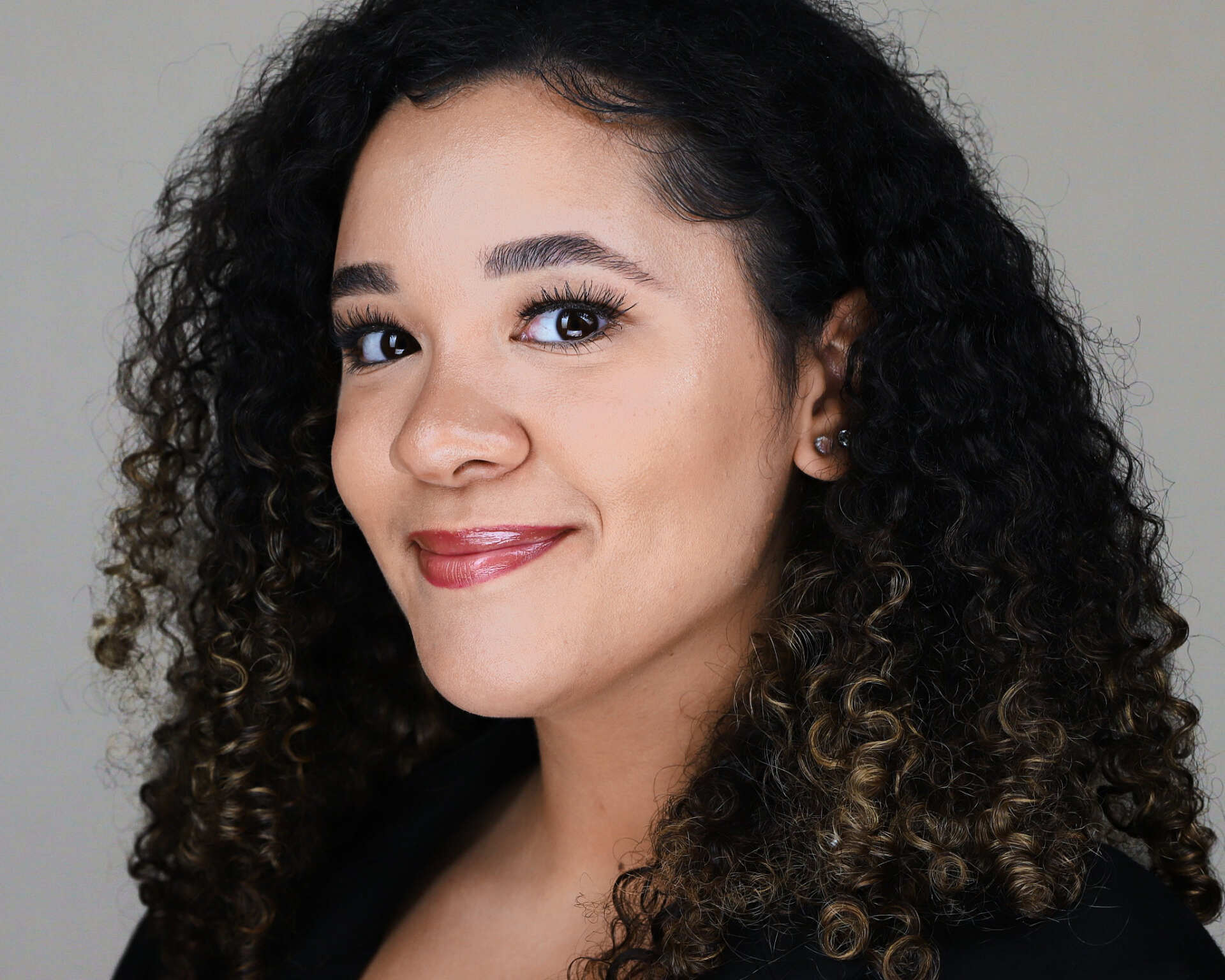 Top 1% Headshot sets you ahead of the competition.