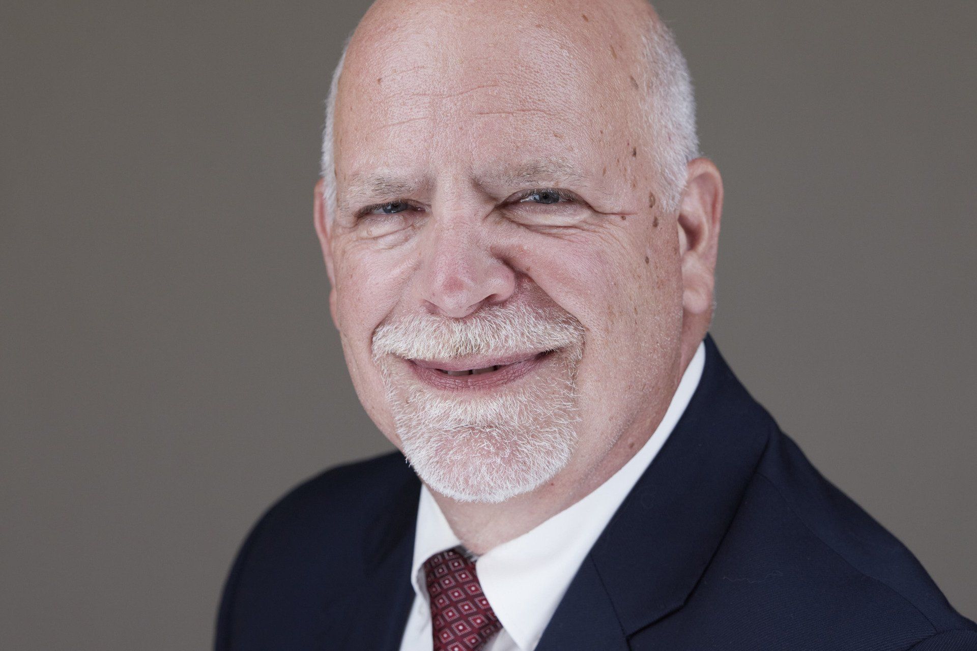 Top 1% Headshot for Effective Marketing, high lookability, confident expression,