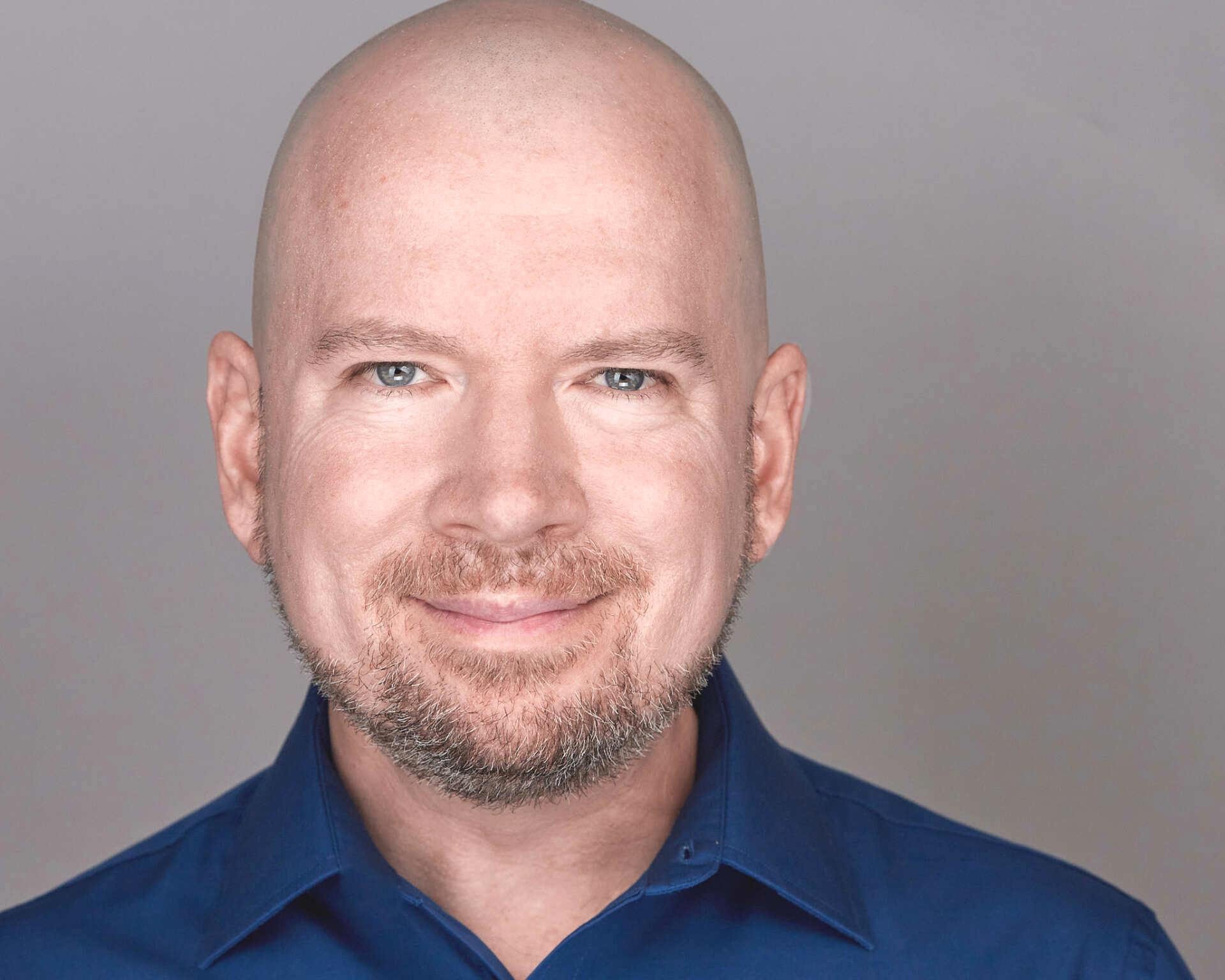 A Top 1% Headshot puts you ahead of the pack and first in the mind of the reviewers. A Don Mann Top 1% Headshot that opens doors and draws opportunities.