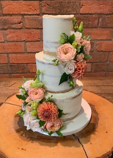 Macaroon Tower in lilac shades