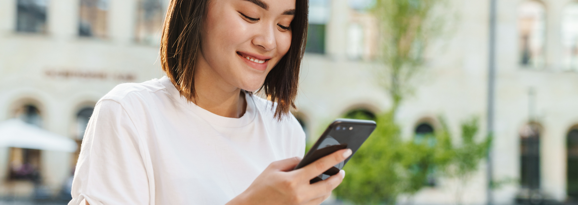 People exchanging gifts