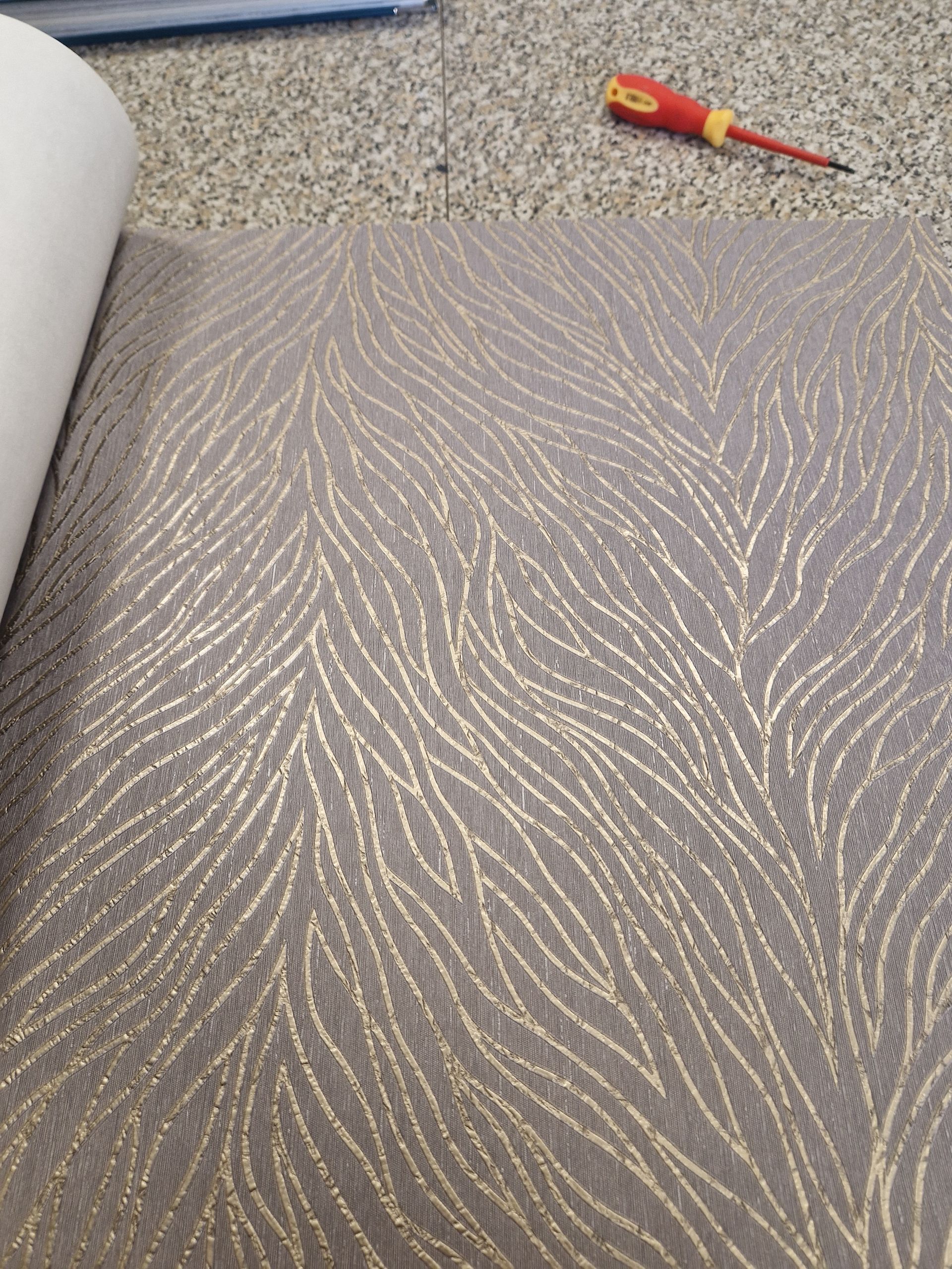 Eine kleine Auswahl an Design-Tapeten aus unseren Musterkatalogen. Vereinbaren Sie gerne einen Termin bei uns!