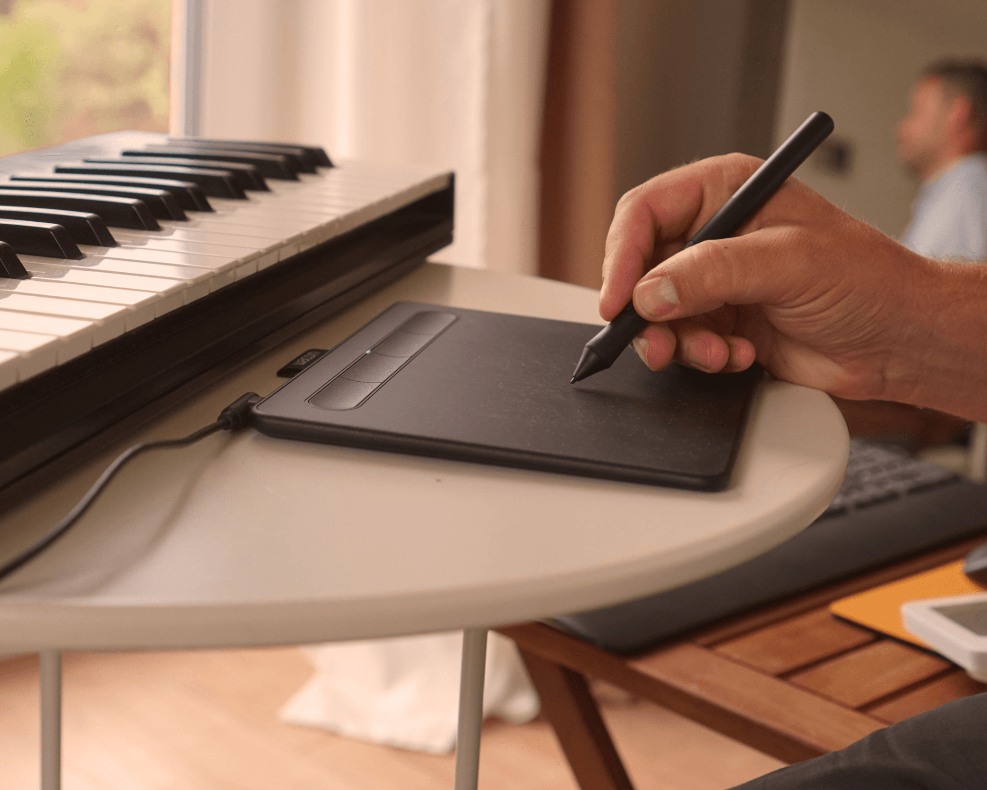 Klavierunterricht und Gitarrenunterricht zeitgemäß und modern. Digitaler Stift und vieles mehr..