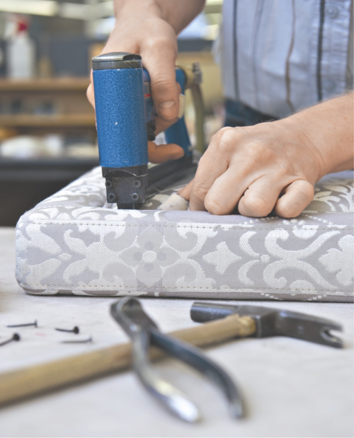 Polsterei Beispiel
fichtner raumausstatter brandis wohnideen wohnstoffe sonnenschutz boden tapeten bodenbelag fenstervorhänge wandgestaltung polster