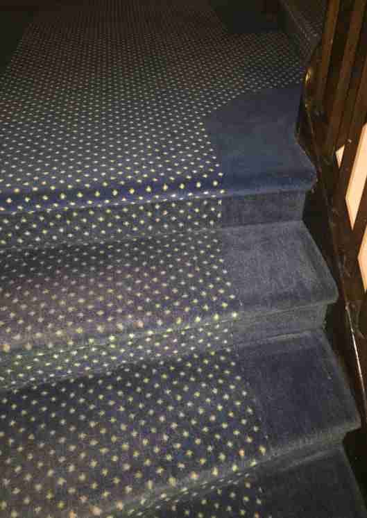 Beispiel Treppe sanieren
fichtner raumausstatter brandis wohnideen wohnstoffe sonnenschutz boden tapeten bodenbelag fenstervorhänge wandgestaltung polster