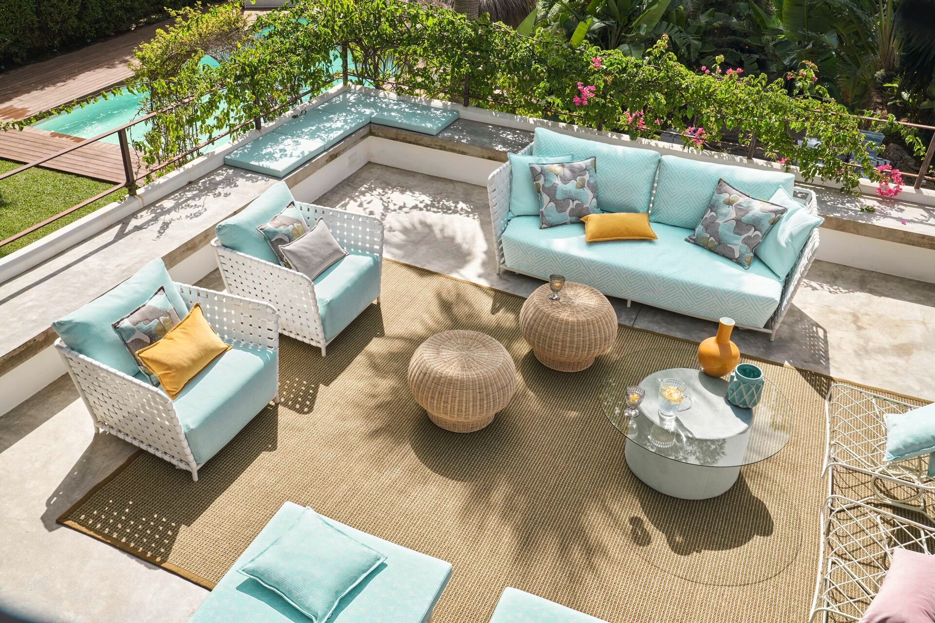 Outdoormöbel Beispielgarten
fichtner raumausstatter brandis wohnideen wohnstoffe sonnenschutz boden tapeten bodenbelag fenstervorhänge wandgestaltung polster